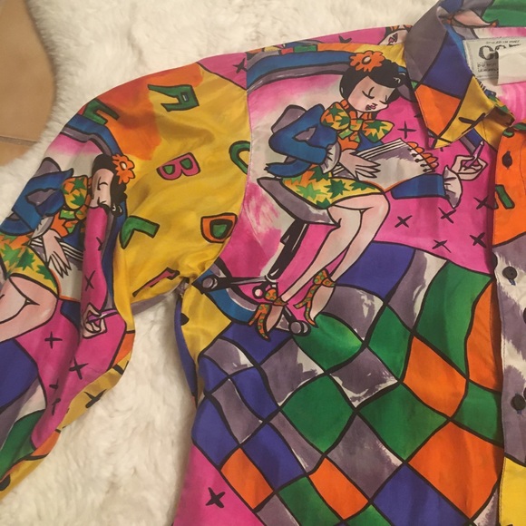 Over sized silk shirt to wear as cover up or tie at waist with jeans. Vintage - Picture 11 of 12